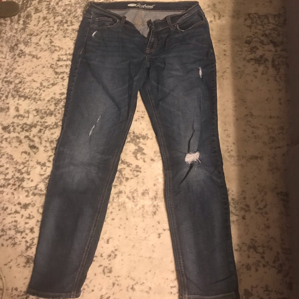 Women’s ripped capris